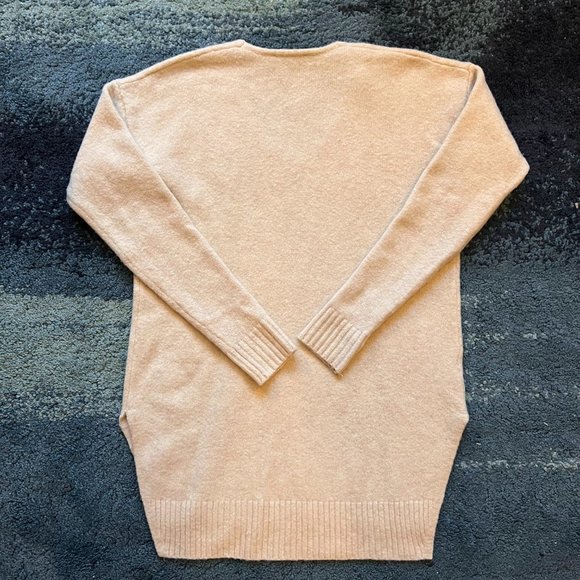 Ann Taylor White V-neck Sweater with Slit, Size XS - Picture 2 of 6